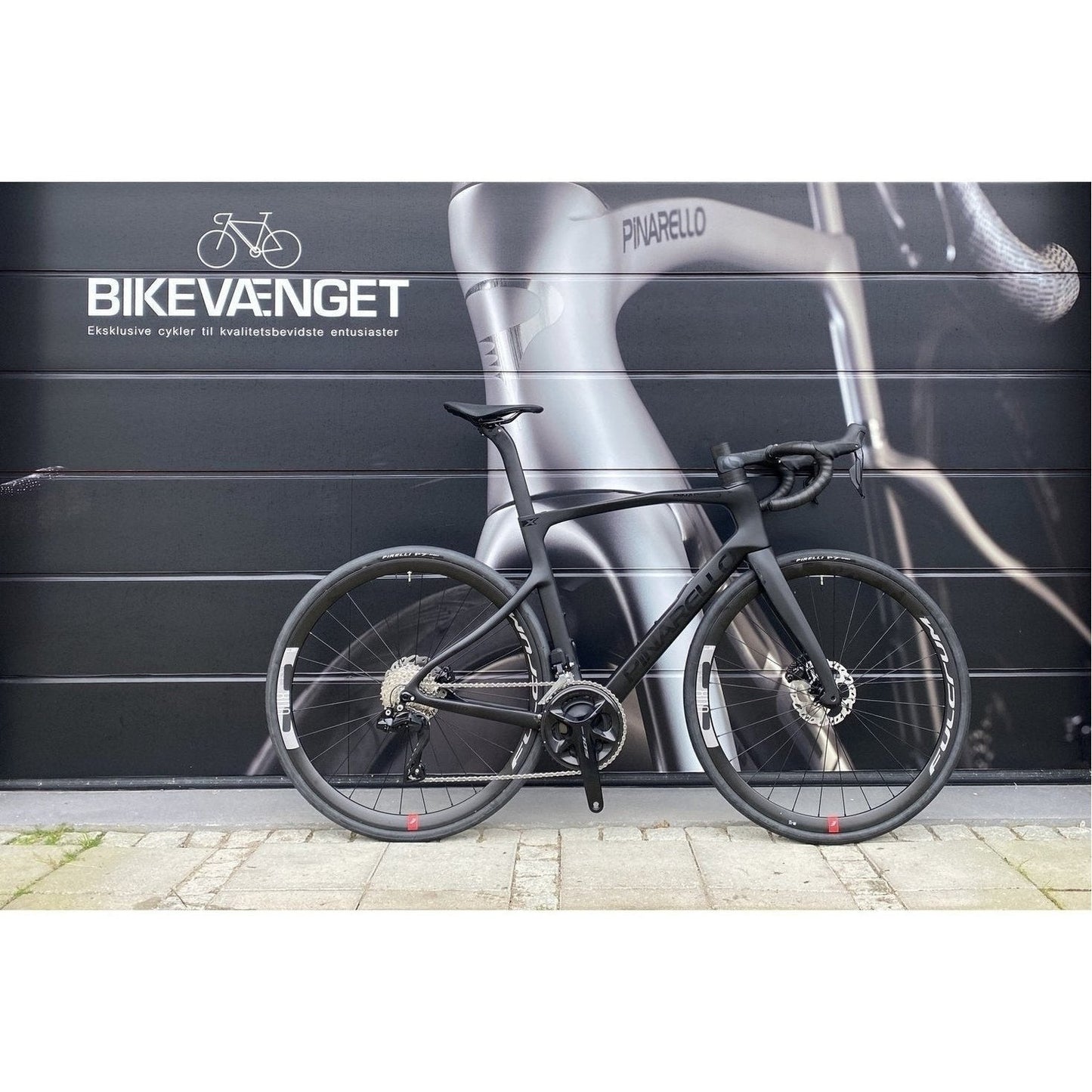 Pinarello X3 105 Di2 Deep Black Flere Varianter