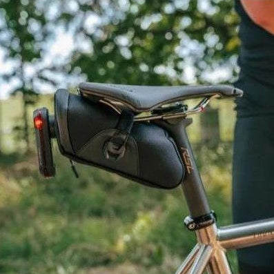 KOM Cycling Sadeltaske inkl.Garmin Vario holder Flere Varianter
