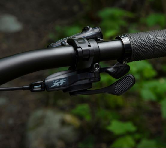 Shimano Deore XT SL-M8100 12 speed trigger