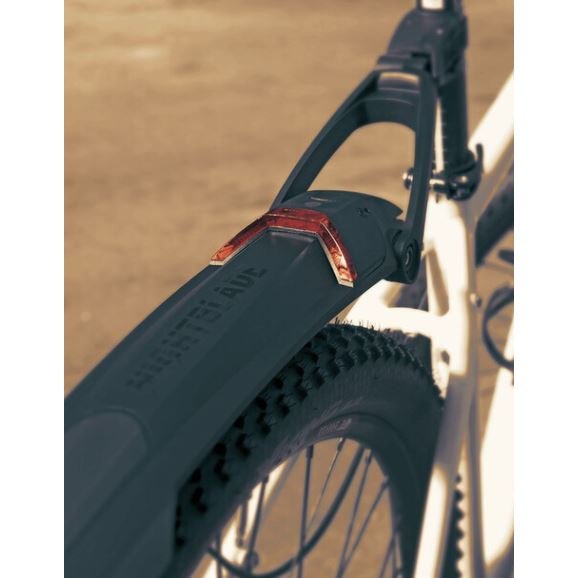 SKS NIGHTBLADE REAR med indbygget baglygte