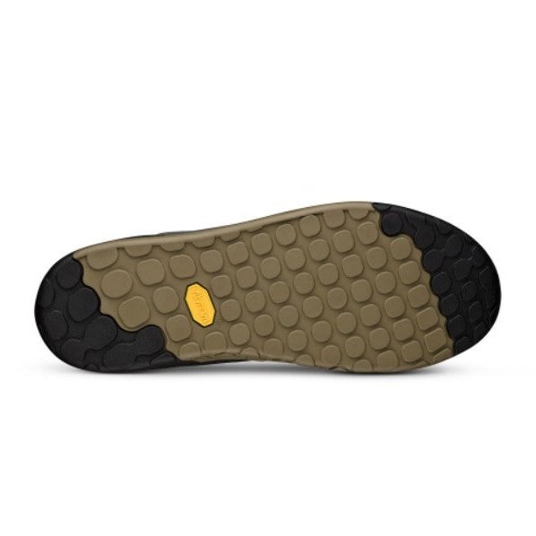 Fizik Gravita Versos Flat