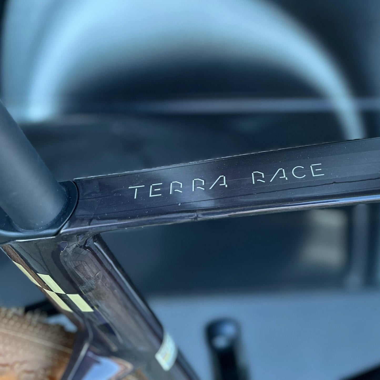 Orbea Terra Race M21eLTD 2026 Burning Ashes Carbon View/Titanium Gold