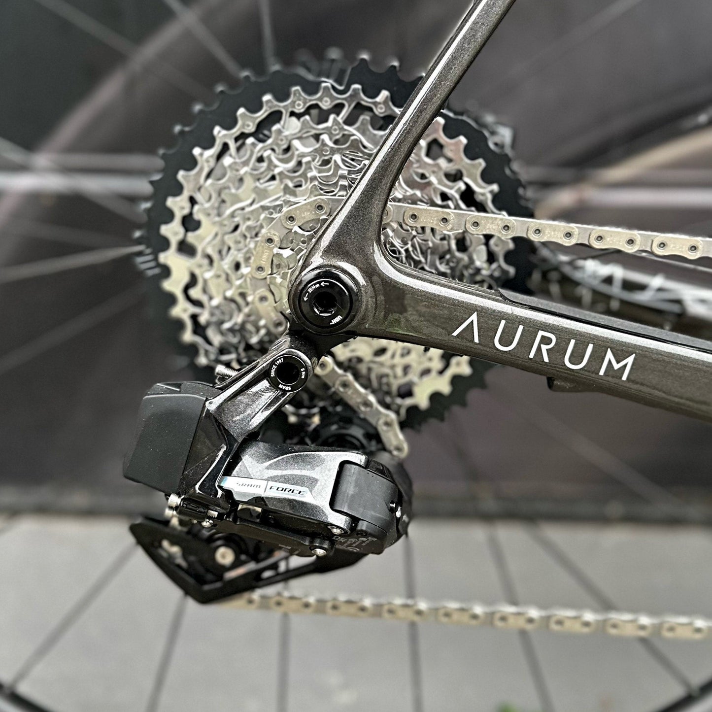 AURUM Manto Gravel Veleta Grey 2025