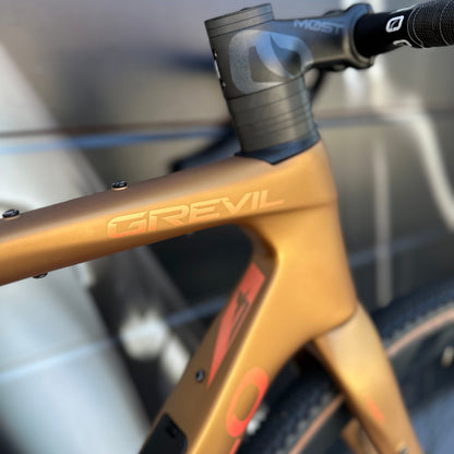 Pinarello Grevil F5 Rival XPLR AXS 2026 Namib Brown