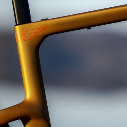 Pinarello Grevil F5 Rival XPLR AXS 2026 Namib Brown