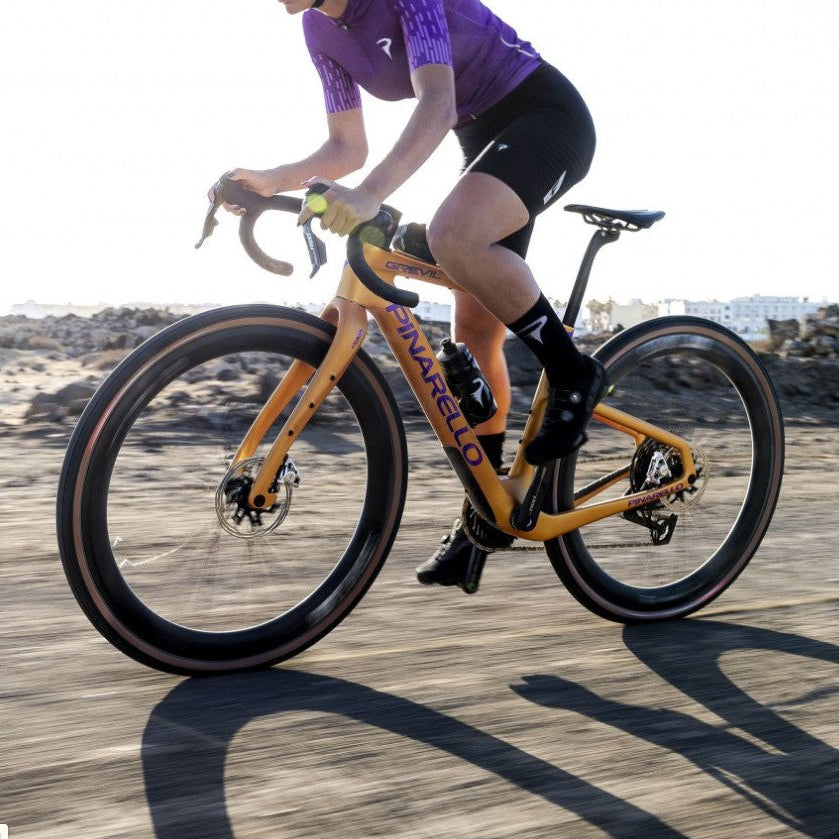 Pinarello Grevil F9 Red XPLR AXS 2026 Atlas Sun