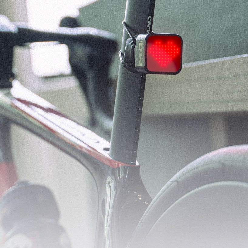 Magene L308 Smart Baglygte til sadelpind